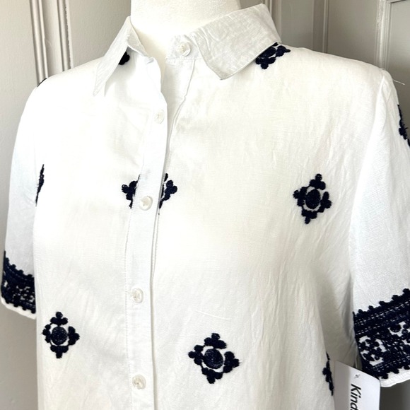 Kindred Dresses & Skirts - NWT Kindred Embroidered Button Down Shirt Dress White Navy XL New